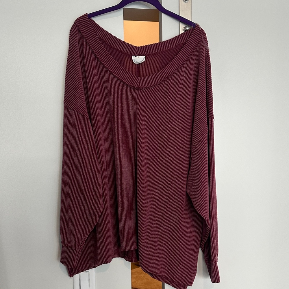 ARULA Burgundy Ribbed Knit Top